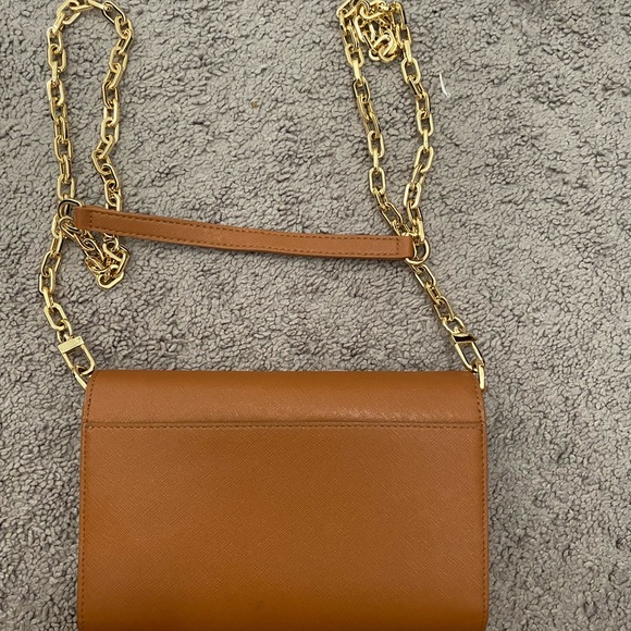 Tory Burch Saffiano Leather Robinson Chain Wallet - Picture 3 of 16